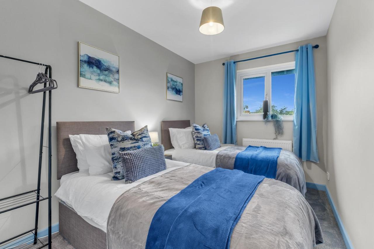 Mk 2-Bedroom Contractor'S Gem, 5 Beds, Sleeps 6, Free Parking Milton Keynes Zewnętrze zdjęcie