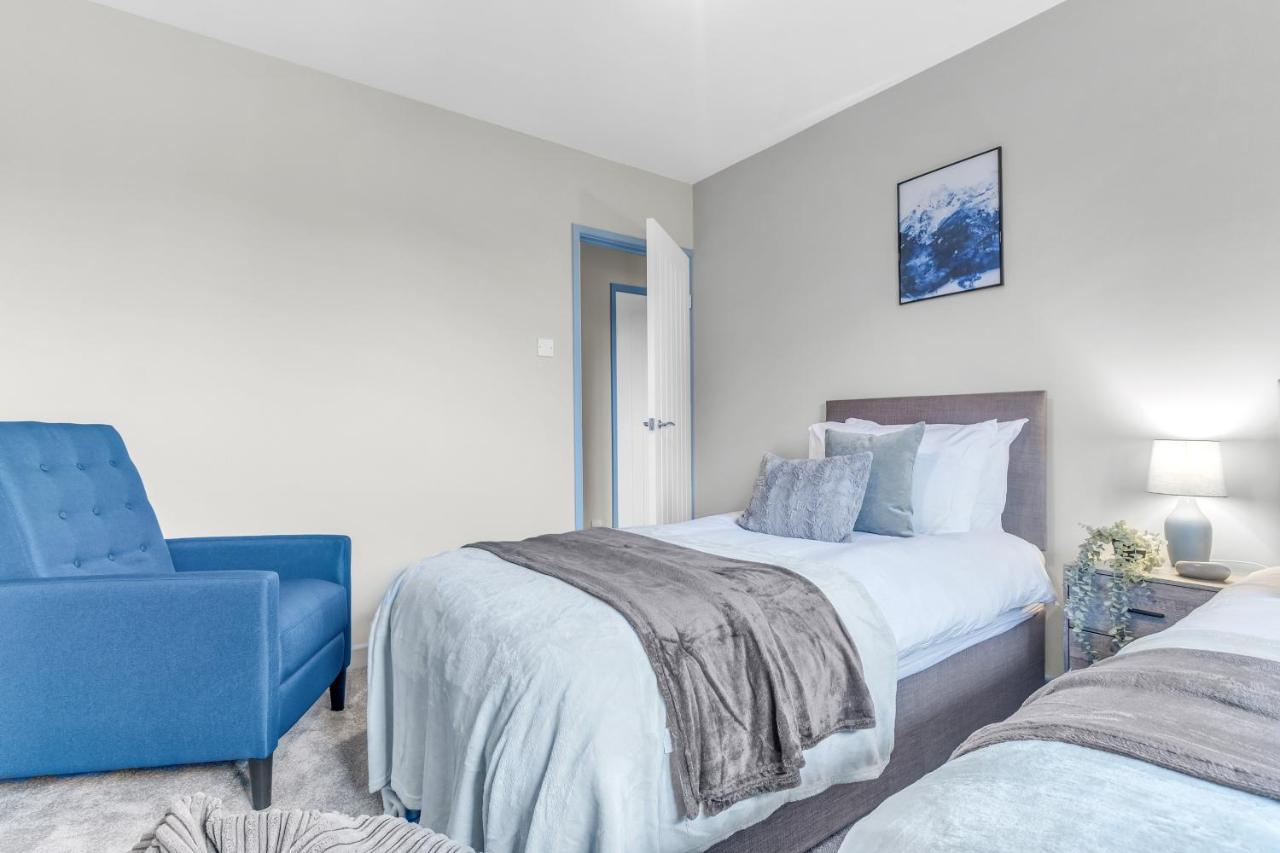 Mk 2-Bedroom Contractor'S Gem, 5 Beds, Sleeps 6, Free Parking Milton Keynes Zewnętrze zdjęcie