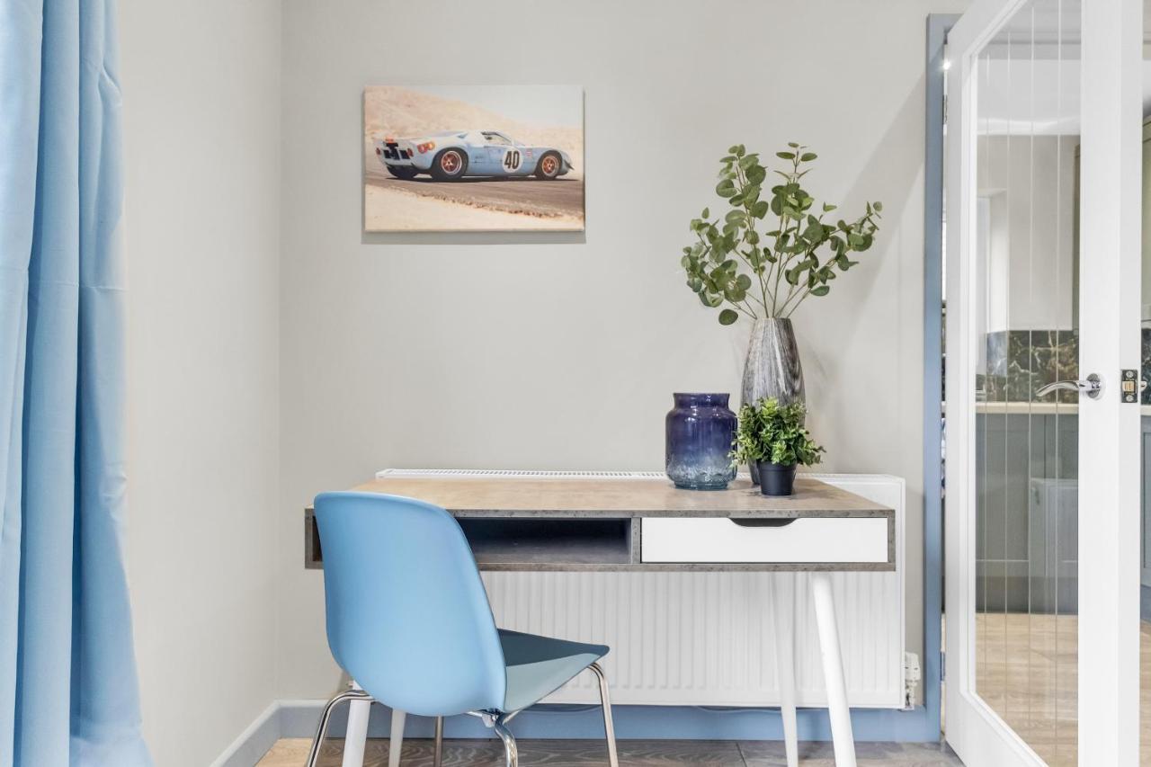 Mk 2-Bedroom Contractor'S Gem, 5 Beds, Sleeps 6, Free Parking Milton Keynes Zewnętrze zdjęcie
