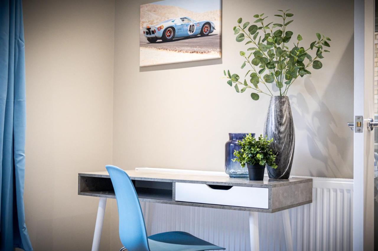 Mk 2-Bedroom Contractor'S Gem, 5 Beds, Sleeps 6, Free Parking Milton Keynes Zewnętrze zdjęcie