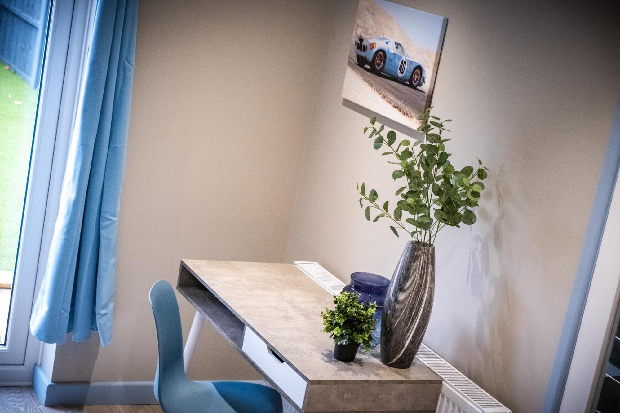 Mk 2-Bedroom Contractor'S Gem, 5 Beds, Sleeps 6, Free Parking Milton Keynes Zewnętrze zdjęcie