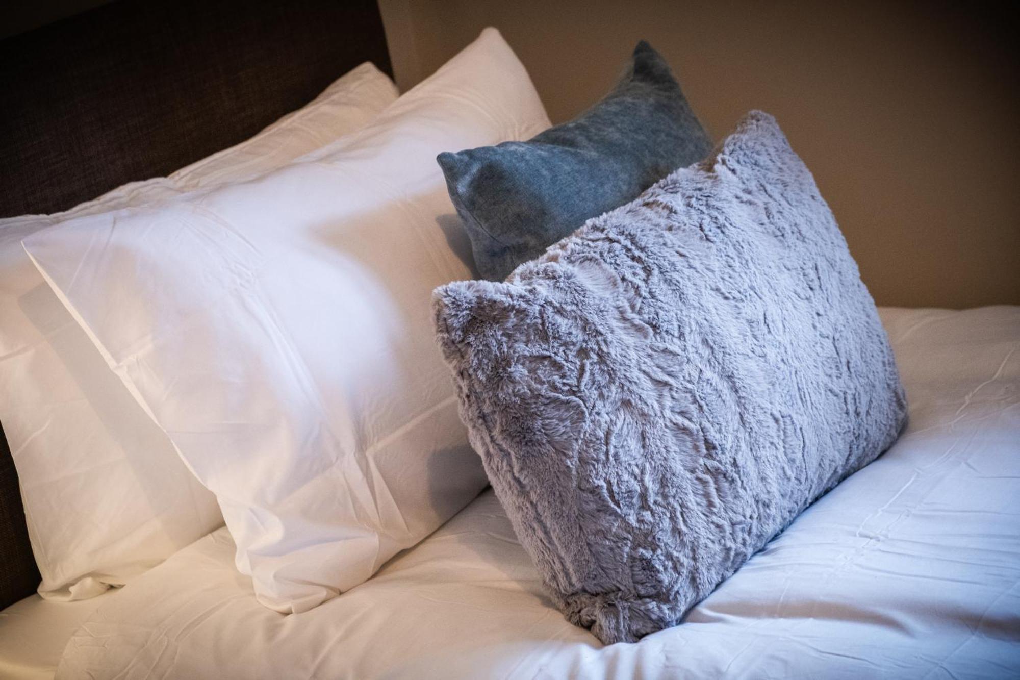 Mk 2-Bedroom Contractor'S Gem, 5 Beds, Sleeps 6, Free Parking Milton Keynes Zewnętrze zdjęcie