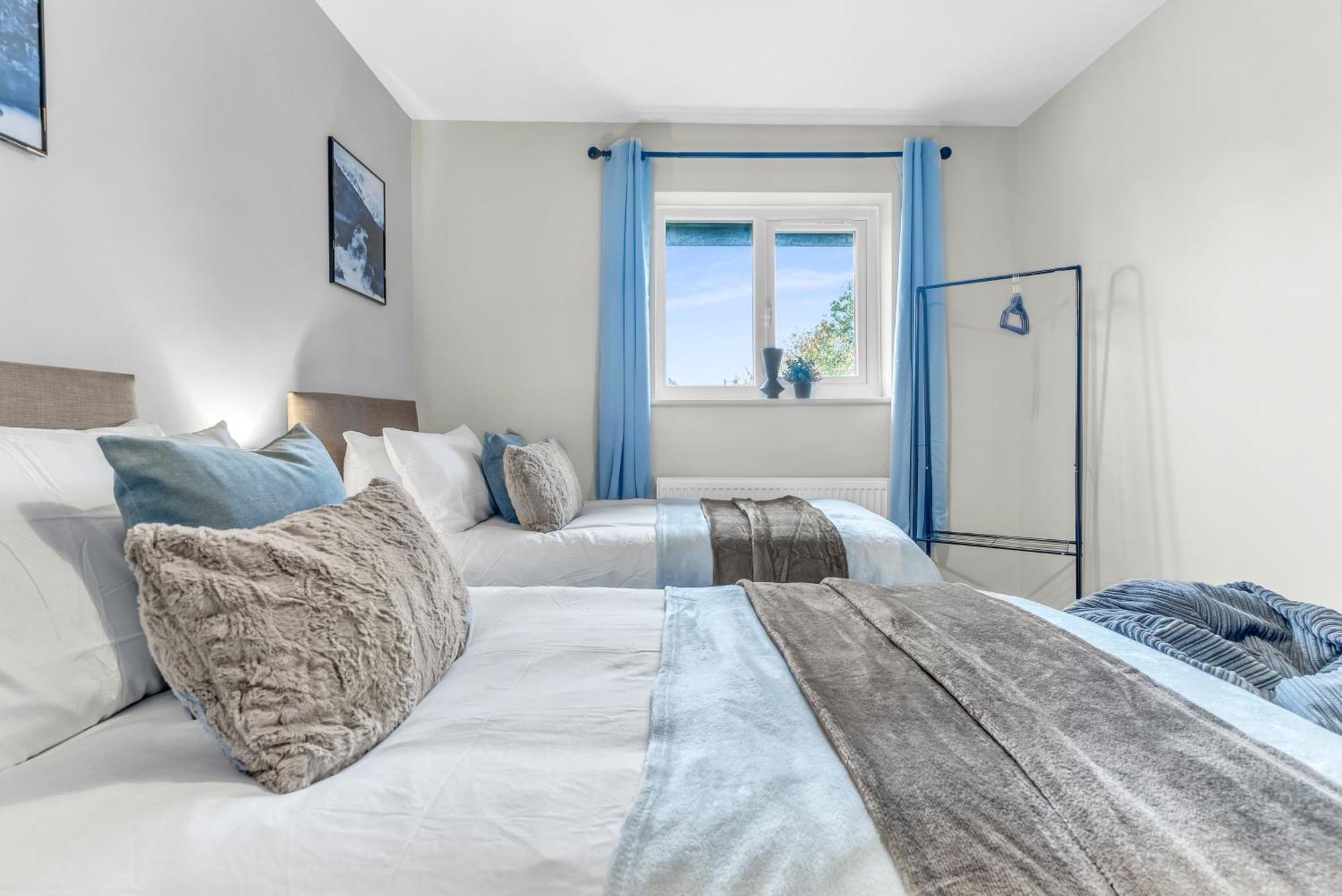 Mk 2-Bedroom Contractor'S Gem, 5 Beds, Sleeps 6, Free Parking Milton Keynes Zewnętrze zdjęcie