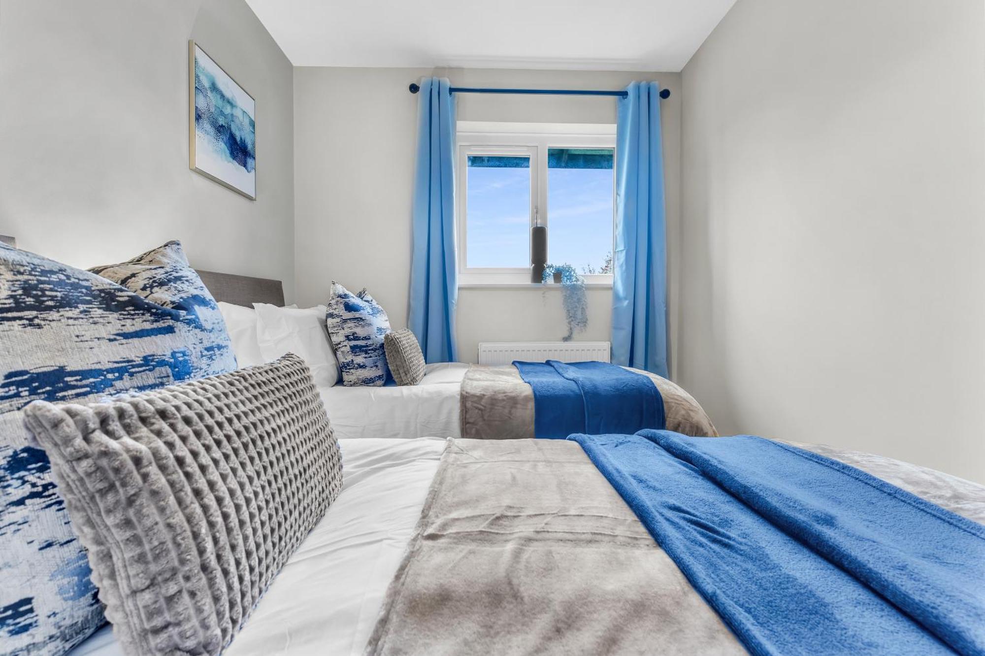 Mk 2-Bedroom Contractor'S Gem, 5 Beds, Sleeps 6, Free Parking Milton Keynes Zewnętrze zdjęcie